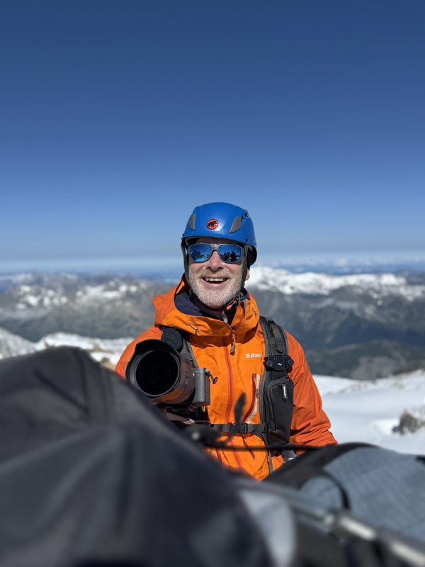 Helmet on, sun on the face: ready for the glacier