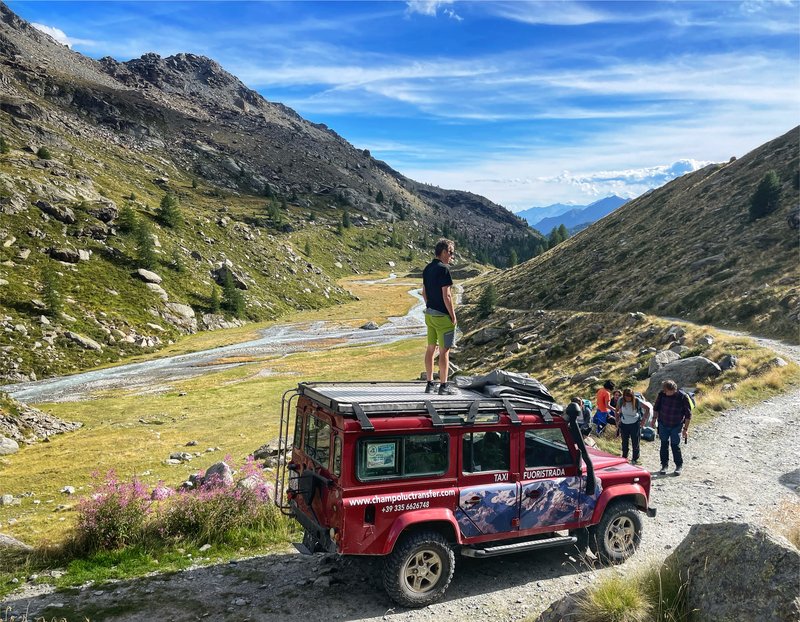 Op het dak van de Land Rover