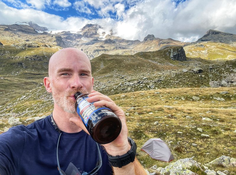 Een biertje bij de tent